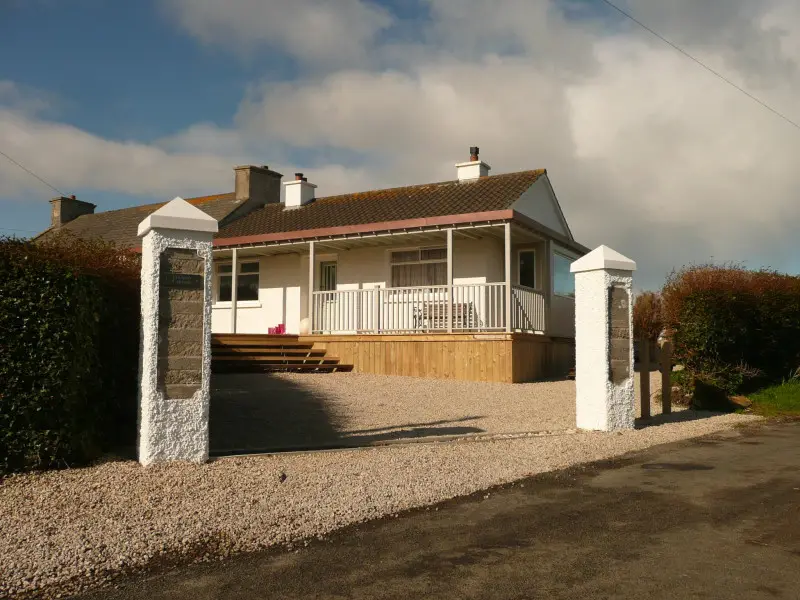 Refurbishment of bungalow as a holiday home (Beach House)